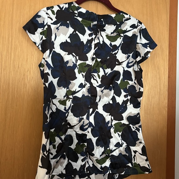Ann Taylor Petites Floral Print Blouse Size Small Lightweight Business Casual - Picture 5 of 5